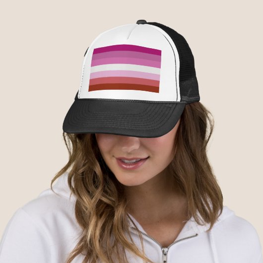 Casquette Drapeau lesbien (En situation)