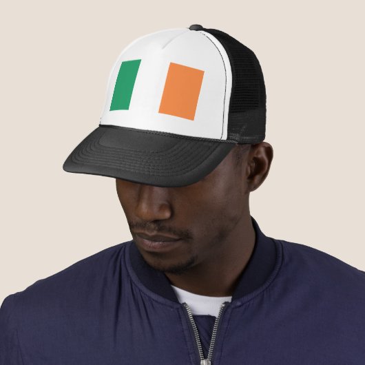Casquette Drapeau national de l'Irlande, Norme irlandaise, B (En situation)