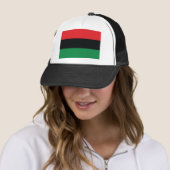 Casquette Drapeau rouge, noir et vert (En situation)
