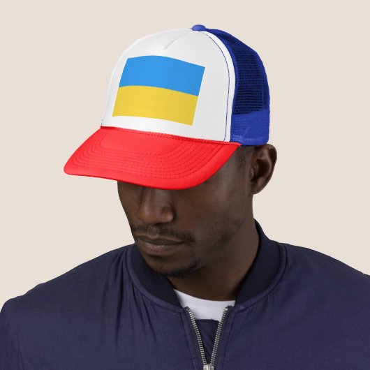 Casquette Drapeau ukrainien (En situation)