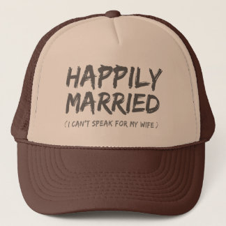 Casquette drôle heureusement marié
