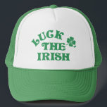 Casquette Drôle Jour de la Saint Patrick Luck O' The Irish G<br><div class="desc">Injectez un peu d'humour irlandais dans vos festivités de la Saint Patrick avec notre collection de t-shirts pleins d'esprit! Embrassez le charme irlandais avec des phrases intelligentes et une typographie simple qui se démarquent dans n'importe quelle foule. Parfaits pour les groupes, ces tee - shirts dégagent un charme fou et...</div>