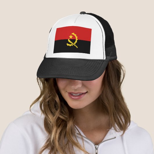 Casquette du drapeau de l'Angola (En situation)