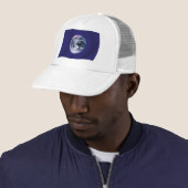 Casquette du drapeau planétaire (En situation)