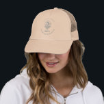 Casquette Enterrement de vie de jeune fille vachère côtière<br><div class="desc">Favoris de weekend d'enterrement de vie de jeune fille personnalisés avec votre nom,  représentant une femme dans un thème de vachère côtière. Idéal pour votre enterrement de vie de jeune fille à la plage.</div>