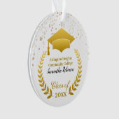 Casquette et laurier d'or sur l'ornement blanc (devant)