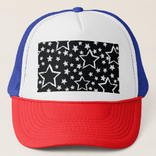 Casquette étoiles noires, blanches : grogne urbaine.