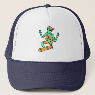 Casquette étranger faisant de la planche à