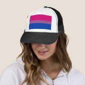 Casquette Fierté bisexuelle (En situation)