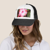 Casquette Fleur rose (En situation)