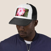 Casquette Fleur rose (En situation)