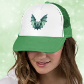 Casquette Flying Green Bat Furry Body Wings Spread