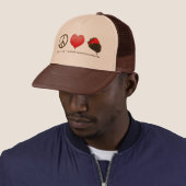 Casquette Fraises d'amour de paix (En situation)