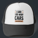 Casquette Funky Car Guy Don J'Ai Trop De Voitures Vintage<br><div class="desc">Faites votre propre chapeau de camionneur. L'outil de conception vous permet d'ajouter votre art, vos designs ou vos photos pour créer un chapeau tout américain unique! Vous pouvez ajouter du texte à l'aide de polices cool et voir un aperçu de votre création ! Notre chapeau Trucker simple à personnaliser n'a...</div>