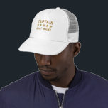 Casquette Gold 3-D Stars Texte Personnalisé Conception Nauti<br><div class="desc">Design nautique à ton or simple,  nom de capitaine et de bateau avec étoiles d'or 3-D. Design simple et élégant pour un capitaine de bateau.</div>