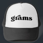 Casquette Grandma noire et blanche rétro Grandma américaine<br><div class="desc">"grammes" en police de style rétro,  couleur est modifiable; ajoutez votre propre nom si vous le souhaitez et choisissez style haineux. Contactez-moi pour d'autres surnoms.</div>