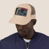 Casquette Gravure de voiture noire (En situation)