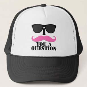 Casquette I moustache vous un rose de question avec des