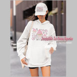 CASQUETTE - Irrésistible Ice Cream par la poète Ad<br><div class="desc">La collection Irresistible de crème glacée est délicieusement conçue par la poète Adiela Akoo pour votre plaisir. La gamme s'inspire de l'amour de son mari pour le dessert délicieux - qu'il pleuve ou brille, il le dévore tous les jours. Plongez dans ce régal aussi. Coordonnez le casquette de réglisse Irresistible...</div>