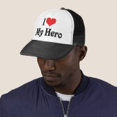Casquette J'aime mon héros (En situation)