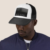 Casquette jamais seul de promo (En situation)