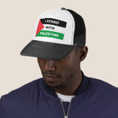 Casquette Je suis debout avec le texte Palestine drapeau cou (En situation)