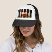Casquette Jeu de quilles strike. (En situation)