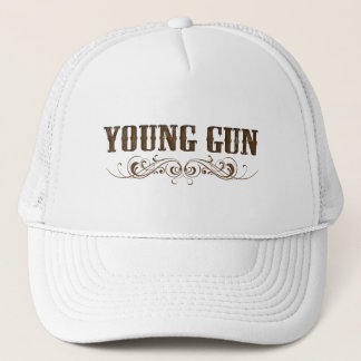 Casquette jeune arme à feu