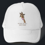 Casquette Jouer Drôle Giraffe Tongue Out Trucker Chapeau<br><div class="desc">Drôle de Giraffe Tongue Out and Playful Wink Cartoon Dessin Animal Smile - Choisissez / Ajoutez votre texte unique / Police / Couleur - Faites votre cadeau spécial - Redimensionnez et déplacez ou retirez et ajoutez des éléments / image avec l'outil de personnalisation! - Dessin et design par MIGNED. Vous...</div>