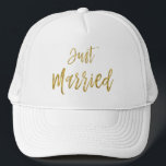 Casquette Juste marié Gold Foil et chapeau de camion blanc<br><div class="desc">Juste marié Gold Foil et Chapeau de camion blanc pour elle.</div>