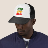 Casquette Keep one rolled - Herb Rasta Reggae - Trucker Cap (En situation)