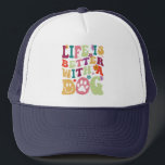 Casquette La vie est meilleure avec un chien - design super<br><div class="desc">Typographie super colorée et rétro - La vie est meilleure avec un chien.</div>
