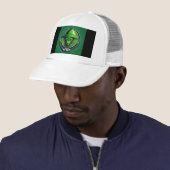 Casquette L'Alien vert curieux (En situation)