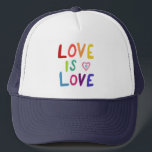 Casquette L'AMOUR EST L'AMOUR Colorful Rainbow Pride<br><div class="desc">Regardez ma boutique pour plus de pronounours, blagues idiotes, randonnée, camping, vanlife, oiseaux et beaucoup plus! Vous pouvez également trouver ce design sur chemises, autocollants, tasses et boutons. N'oubliez pas de visiter ma boutique pour plus de dessins aussi. Ou si vous voulez quelque chose de personnalisé, s'il vous plaît faites-le-moi...</div>