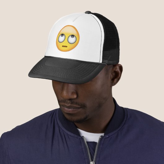 Casquette Le visage avec le roulement observe Emoji (En situation)