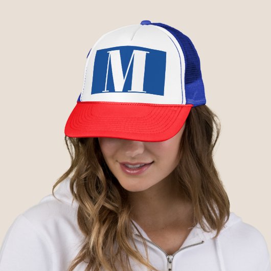 Casquette LETTRE INITIALE Bleu Profond Monogramme Moderne De (En situation)