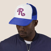 Casquette Lettre prauve "R" (En situation)