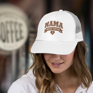 Casquette MAMA a Besoin de Café Brun Blanc Cœur Café en Grai