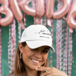 Casquette Mariage Nouvellement Mariés<br><div class="desc">Cette création a été réalisée en utilisant l'art numérique. Elle peut être personnalisée en cliquant sur le bouton de personnalisation et en changeant la couleur,  en ajoutant un nom,  des initiales ou vos mots favoris.</div>