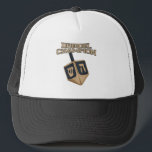 Casquette Moderne Hanoukka Fun Dreidel Champion de la nouvea<br><div class="desc">Célébrez Hanoukka avec fierté et humour tout en se réunissant avec toute la famille. Ce design graphique de festival fait un cadeau parfait pour les vacances. Que ce soit pour votre voisin,  famille,  mari,  oncle ou petit ami</div>