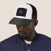 Casquette nouvelle année violette heureuse (En situation)