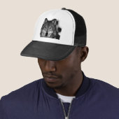 Casquette Oeuvre de Loup noir et blanc (En situation)