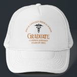 Casquette Orange Médicale School Graduation Commémorative<br><div class="desc">Ce cadeau de casquette orangé personnalisé de fin d'études de médecine présente la typographie moderne pour une classe de 2024 diplômé. Customisez avec votre année d'obtention du diplôme sous le caduceus pour une infirmière ou un médecin pour un médecin diplômé.</div>