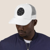 Casquette Ornement Doré (En situation)