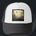 Casquette Parkour Urban Obstacle Course Modern Sepia<br><div class="desc">L'impression de parkour d'un artiste moderne se pratique dans une ruelle urbaine aux tons sépia.</div>