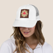 Casquette pastèque sur plaque d'olive avec tatreez palestini (En situation)