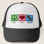 Casquette Peace Love Capybaras<br><div class="desc">Un signe de paix,  un coeur,  et une mignonne capybara. Peace Love Capybaras cadeau pour un animal de compagnie exotique propriétaire.</div>