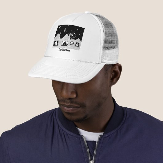 Casquette père Noël contemporaine sur le toit noir et blanc (En situation)