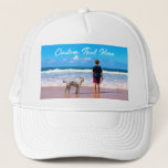 Casquette Personnalisez votre cadeau de chapeau photo avec d<br><div class="desc">Casquettes de photos et de texte personnalisés - Votre propre design - Famille personnalisée / Amis ou Cartes de camionneurs personnels / Cadeau - Ajouter votre photo et votre texte - Redimensionner et déplacer ou supprimer et ajouter des éléments / du texte avec outil de personnalisation! Choisissez / ajoutez votre...</div>