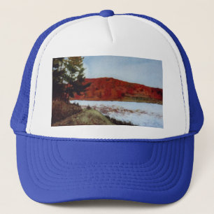 Casquette Petit lac avec arbres à automne et eaux venteuses